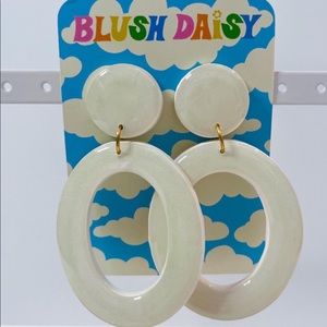 Blush Daisy Earrings 
New//Always Sold Out